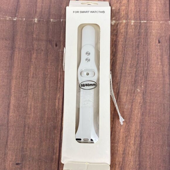 MACY’S WHITE APPLE WATCH BAND COMPATIBLE WITH 38/40mm PQ11 - Picture 1 of 2